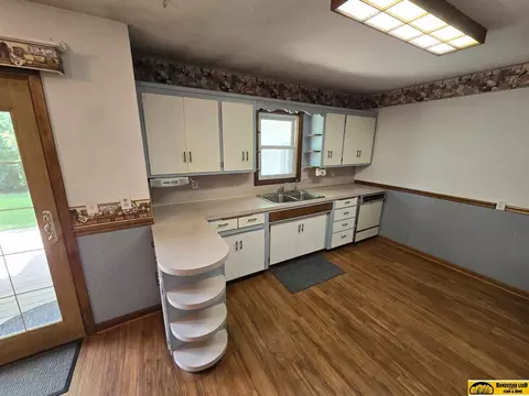 910 N 18th St, Beatrice, NE 68310 photo 6