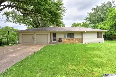 8404 Evans St, Omaha, NE 68134