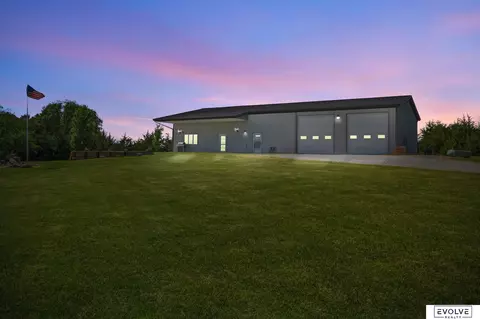 2774 120th St, Weeping Water, NE 68463