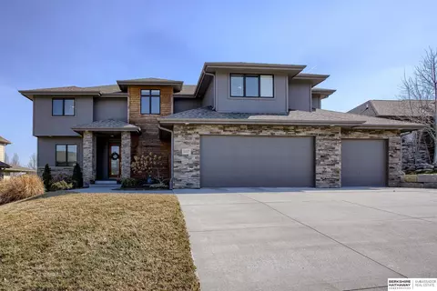 3327 S 188th Ave, Omaha, NE 68130