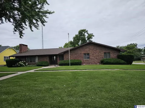 340 N 9th St, Geneva, NE 68361