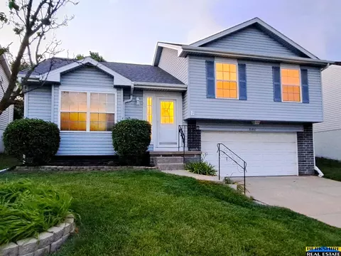 16460 Yates St, Omaha, NE 68116