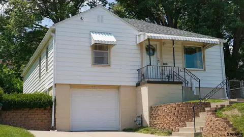 2310 S 48th St, Omaha, NE 68106