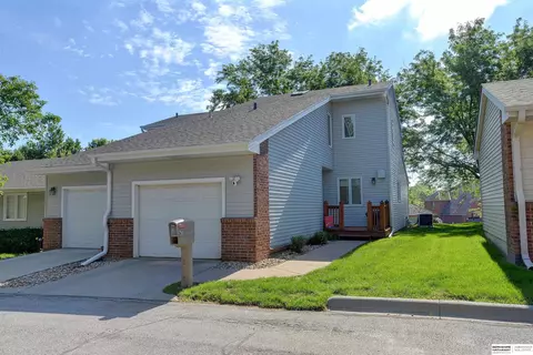 763 N 130th Plz, Omaha, NE 68154