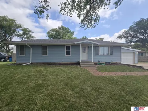 240 S 19th St, Beatrice, NE 68310 photo 4
