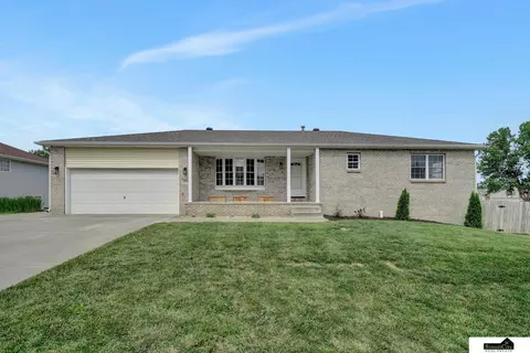 5979 N 23rd St, Lincoln, NE 68521
