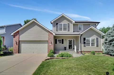 3811 El Paso Dr, Lincoln, NE 68516