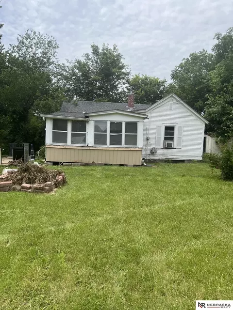 5302 N 33 Ave, Omaha, NE 68111
