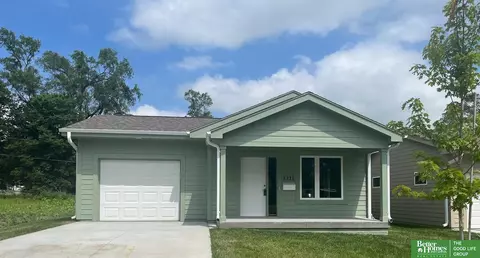 5321 N 36 St, Omaha, NE 68111