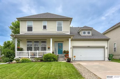 13812 Kelly Dr, Bellevue, NE 68123