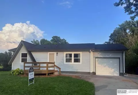 7017 S 32nd Ave, Bellevue, NE 68147