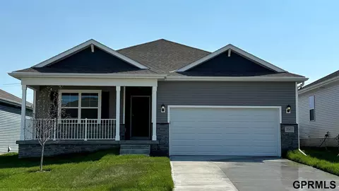 20471 Swallowtail St, Gretna, NE 68028