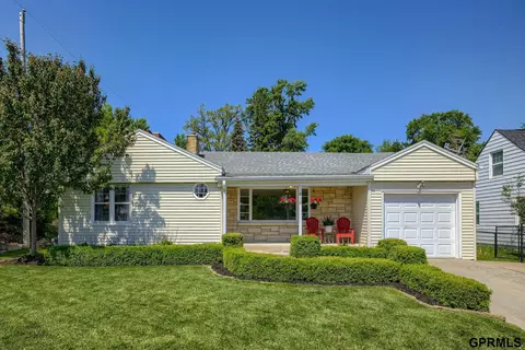 512 N 85 St, Omaha, NE 68114