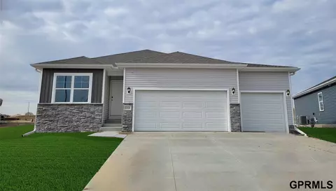 5506 N 186th Ave, Elkhorn, NE 68022