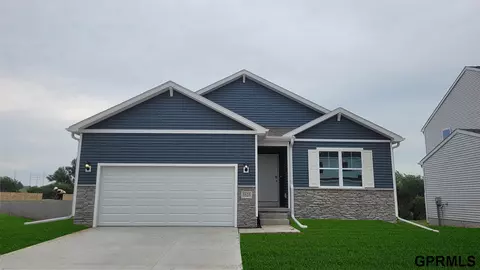 5525 N 187th St, Elkhorn, NE 68022