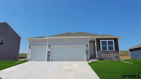 5512 N 187th St, Elkhorn, NE 68022