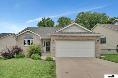 3147 Mickaela Ln, Lincoln, NE 68521