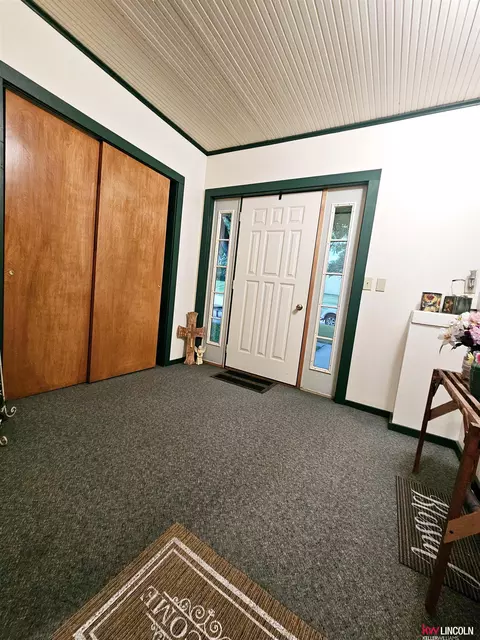 106 S Main Ave, Sutton, NE 68979 photo 2