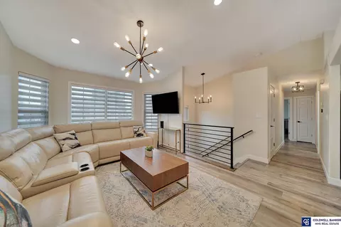 920 Donnie Ln, Lincoln, NE 68522