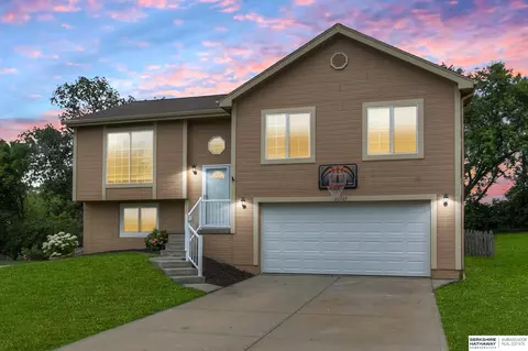 20705 Frances St, Gretna, NE 68028