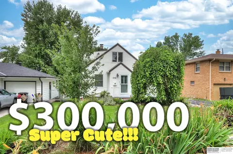 2112 S 43rd St, Omaha, NE 68105