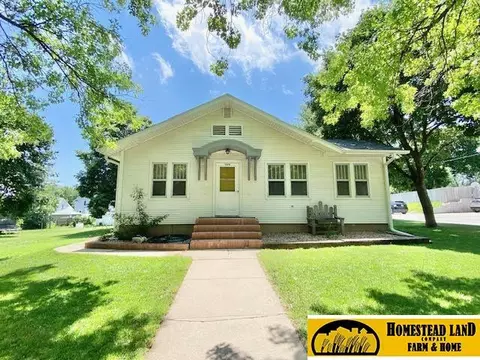 1300 6th St, Fairbury, NE 68352