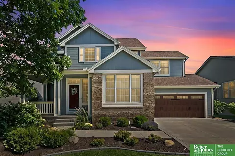 2704 Fairview St, Bellevue, NE 68147