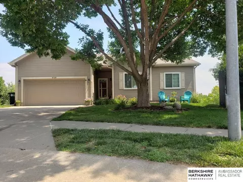 4709 N 149 Avenue Cir, Omaha, NE 68116