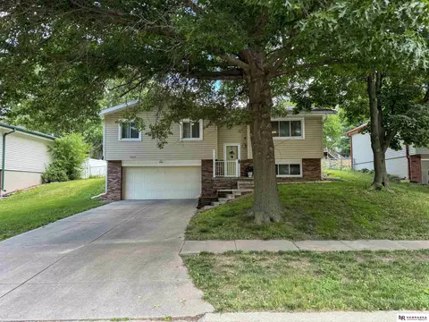 6200 S 48th St, Lincoln, NE 68516