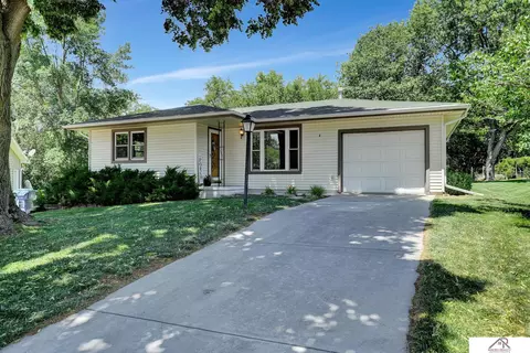 470 Eastridge Rd, Crete, NE 68333