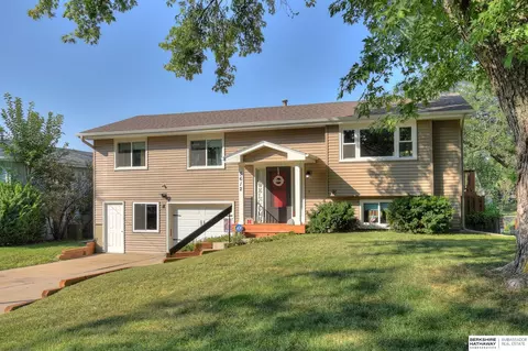 5612 N 96 St, Omaha, NE 68134