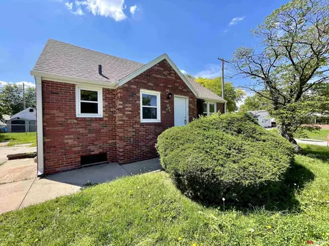 2941 N 61st St, Lincoln, NE 68507