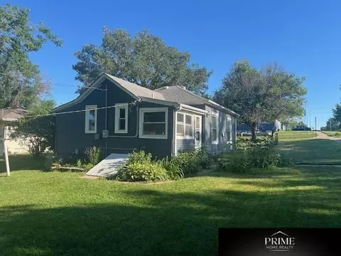 285 Locust St, Springfield, NE 68059 photo 5