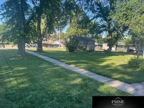 285 Locust St, Springfield, NE 68059 photo 16