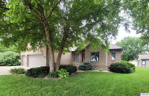 321 N Maine Ave, York, NE 68467