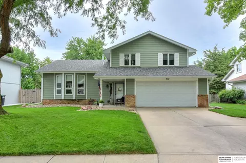 16510 Riggs St, Omaha, NE 68135
