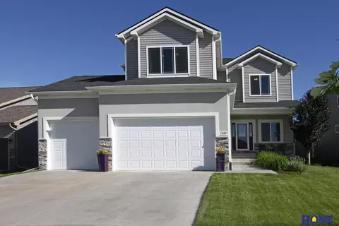 1708 W Big Sky Rd, Lincoln, NE 68521