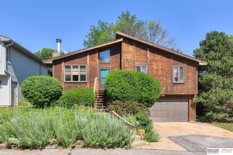 7161 N 82nd Plz, Omaha, NE 68122