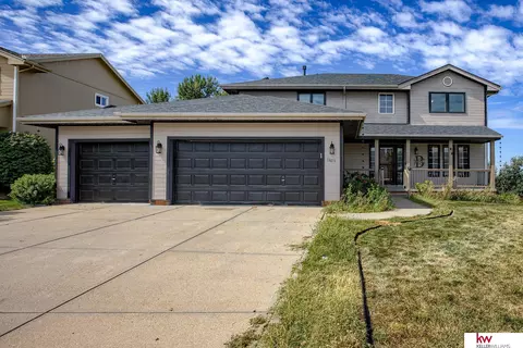 13606 S 41 Cir, Bellevue, NE 68123