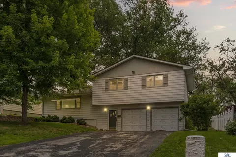 2607 S 48th Ave, Omaha, NE 68106