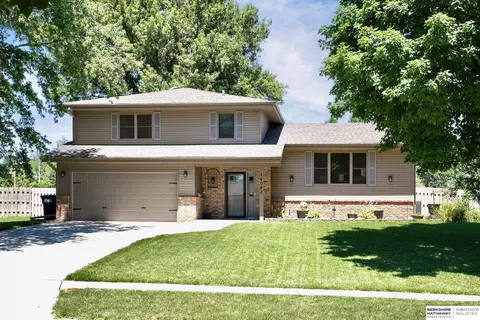 14042 Pierce St, Omaha, NE 68144