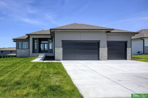 10117 S 191st Ave, Omaha, NE 68136