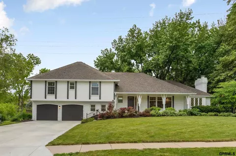 136 S 126th Ave, Omaha, NE 68154