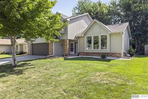 823 N 150th St, Omaha, NE 68154