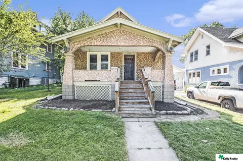 6916 Florence Blvd, Omaha, NE 68112