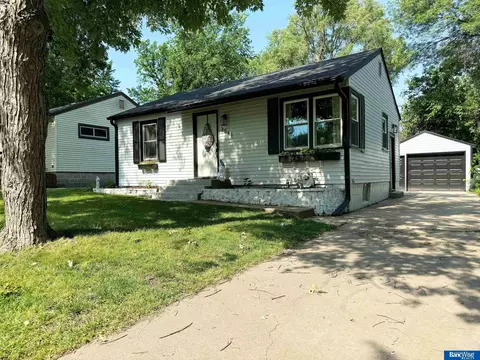 3641 Saint Marys Ave, Lincoln, NE 68502