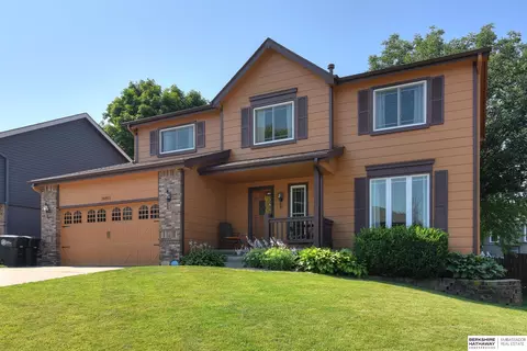 16911 Holmes Cir, Omaha, NE 68135