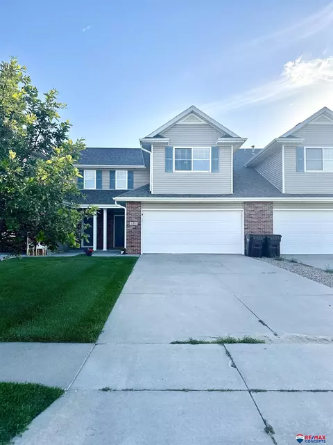 11271 N 144th St, Waverly, NE 68462