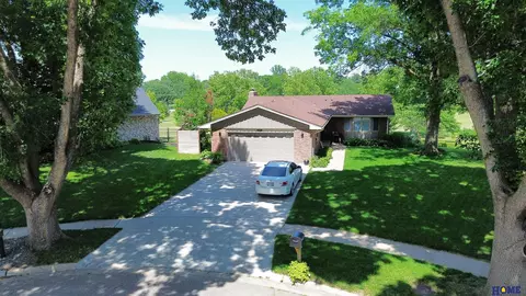 6140 Elkcrest Cir, Lincoln, NE 68516