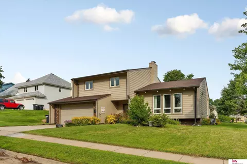 1356 S 133 St, Omaha, NE 68144